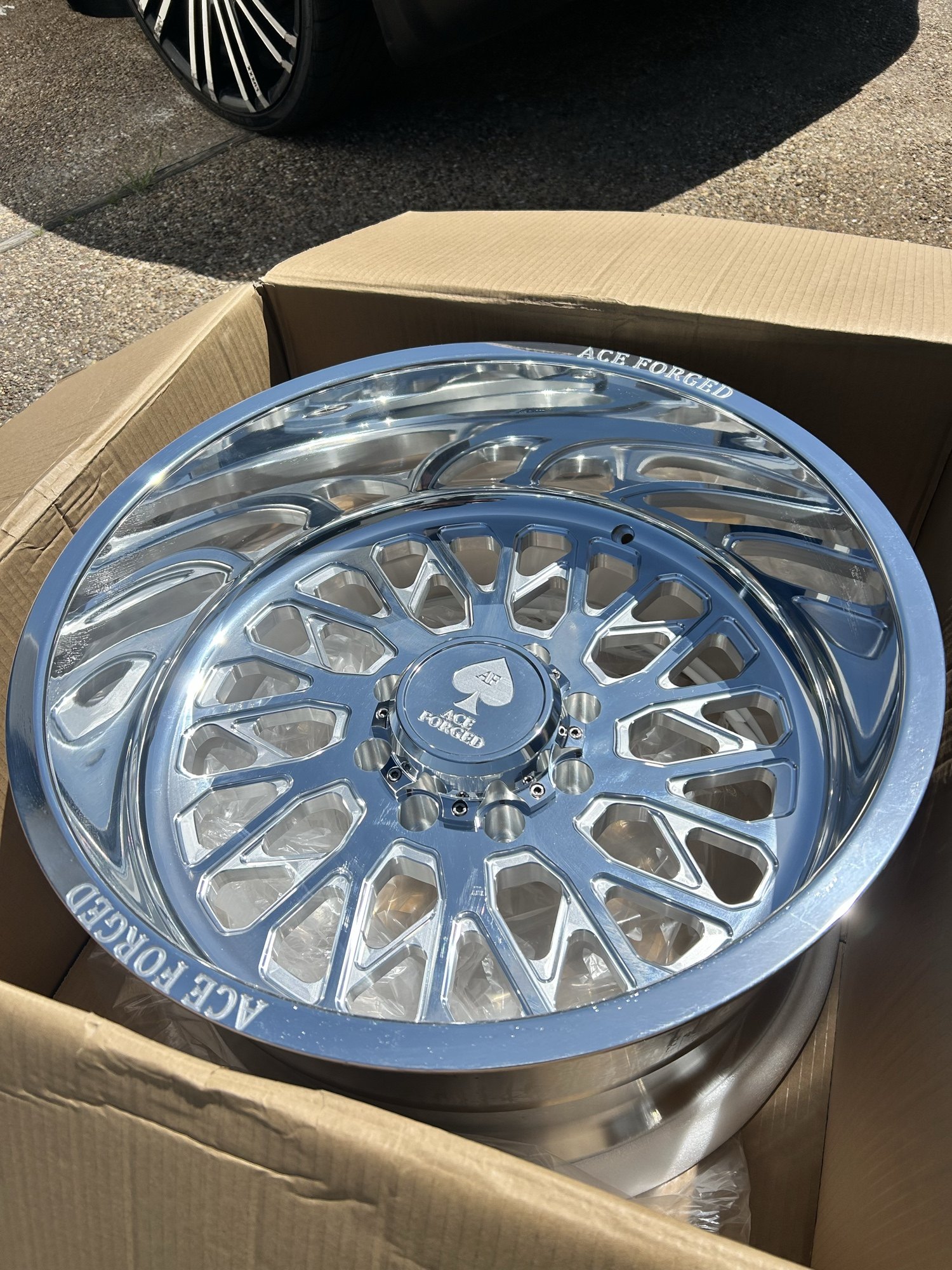Fresh Ace Forged Vector wheel just delivered, ready to mount